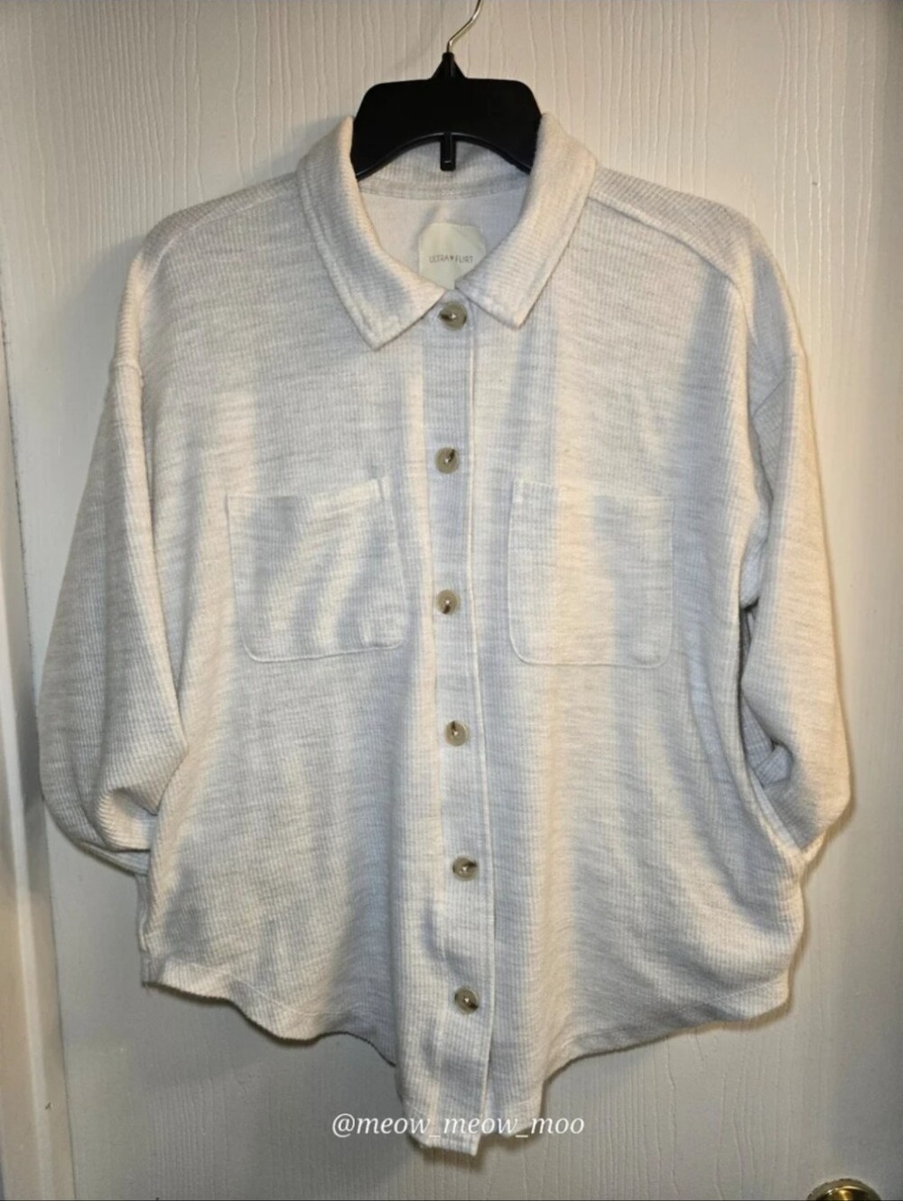 Ultra Flirt Women M Button Front Knit Shacket Cream Long Sleeve
